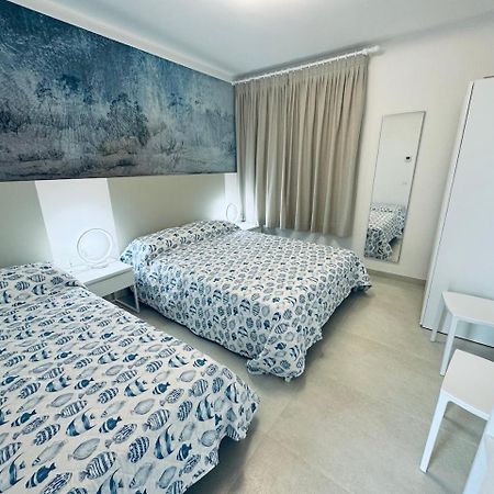 App4Rent Villa Zanetti - Appartamenti Con Spiaggia Privata Frontemare 리도 디 예솔로 외부 사진