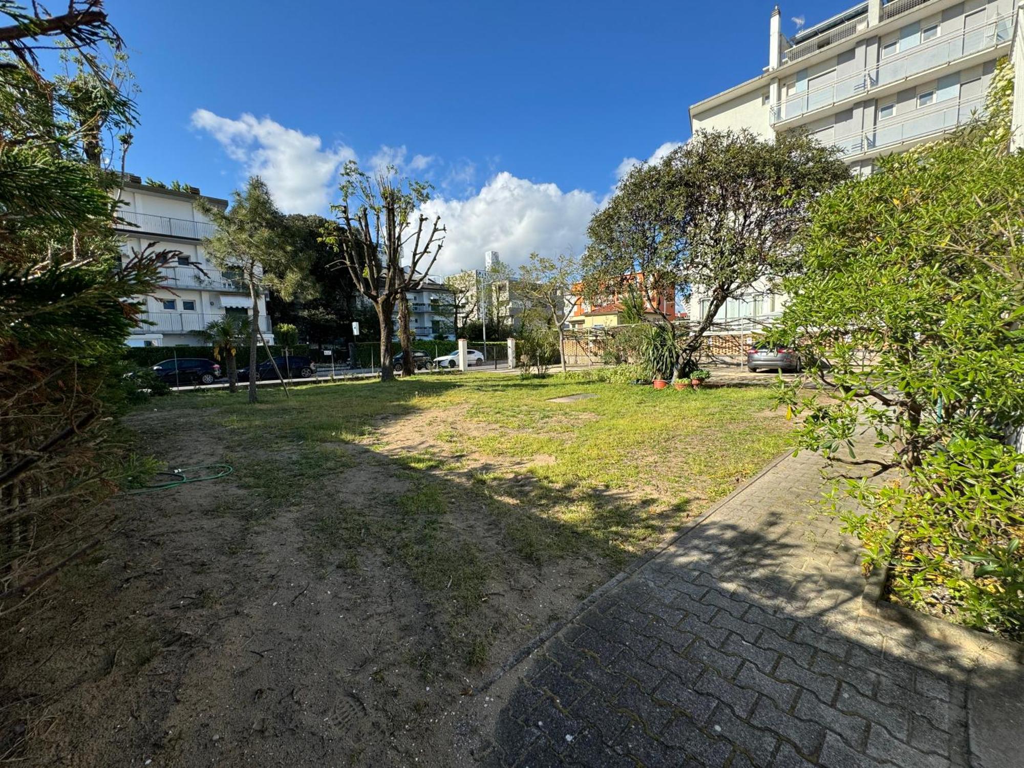 App4Rent Villa Zanetti - Appartamenti Con Spiaggia Privata Frontemare 리도 디 예솔로 외부 사진