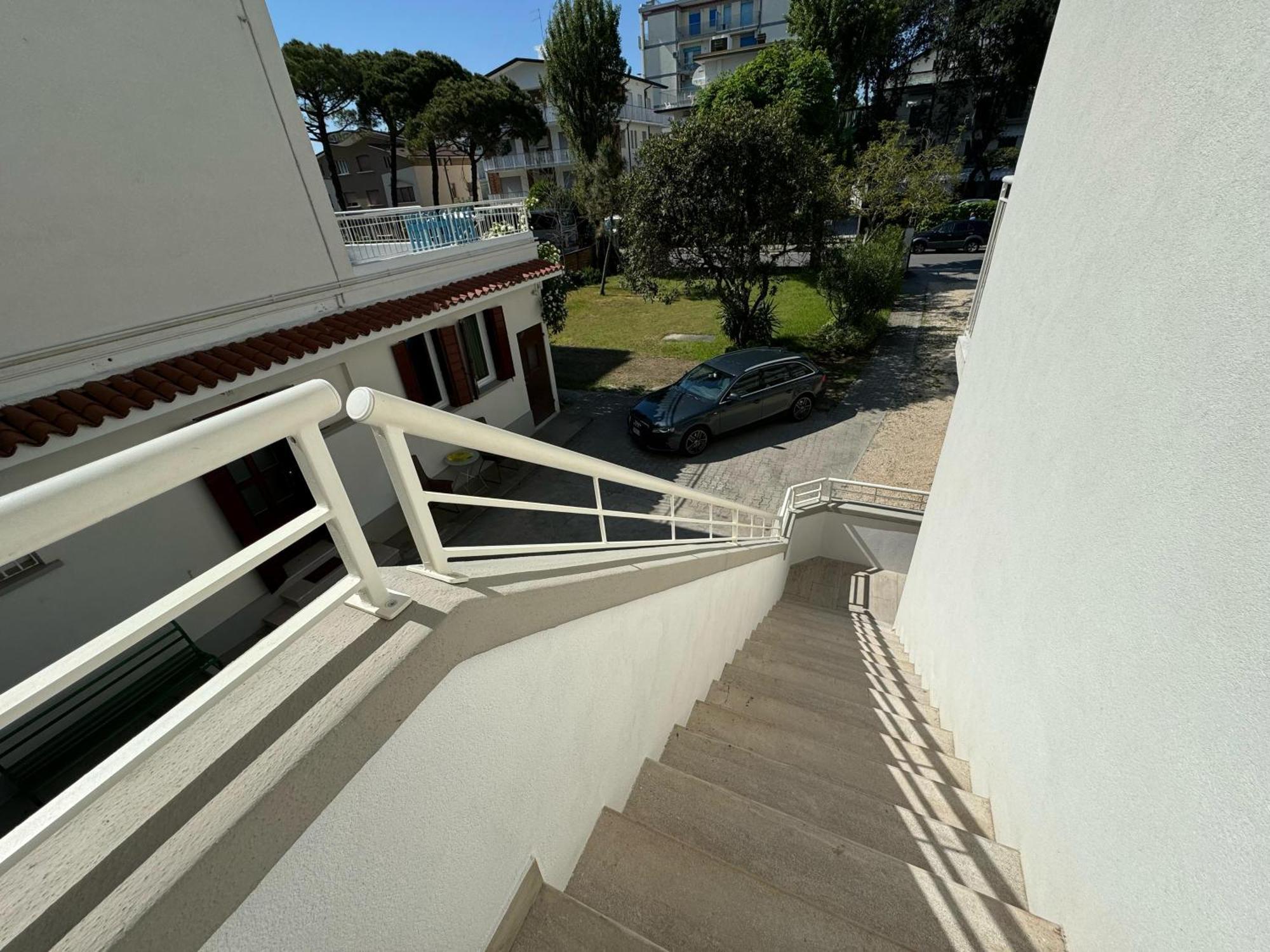 App4Rent Villa Zanetti - Appartamenti Con Spiaggia Privata Frontemare 리도 디 예솔로 외부 사진